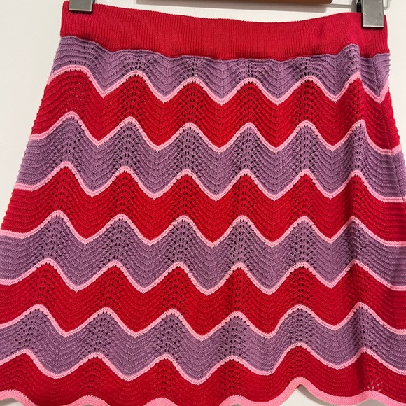 Cute crochet mini skirt - Picture 2 of 2